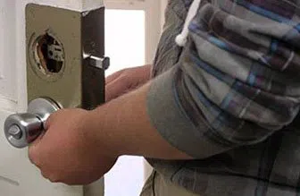 Universal Locksmith Store Wesley Chapel, FL 813-364-4356 Universal Locksmith Store Wesley Chapel, FL 813-364-4356 - 12-locks-replace